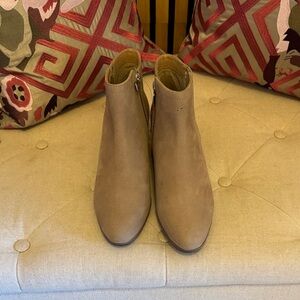 Blondo Taupe Heeled Boots